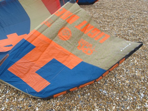 Kitesurfing Review and Test - Liquid Force NRG Light Breeze 14m 2013