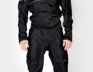 Kitesurfing Review and Test - Mystic Force Drysuit 2013