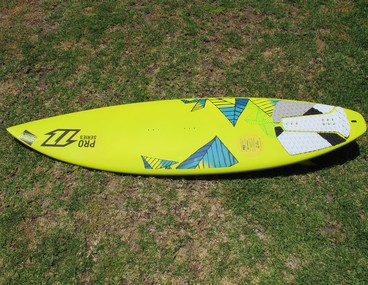Kitesurfing Review and Test - North Pro Series 5'11 2013