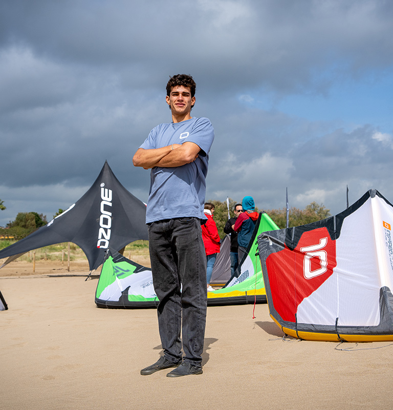 How Difficult is Kitesurfing?