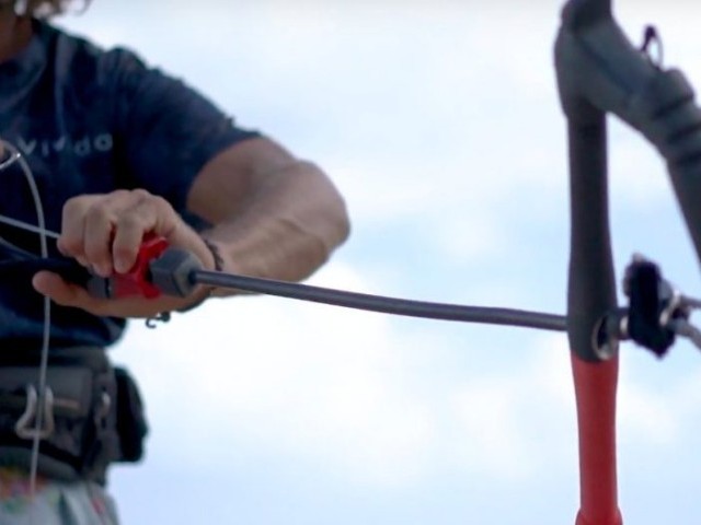 How To Do A Self Rescue (Kiteboarding Tutorial)