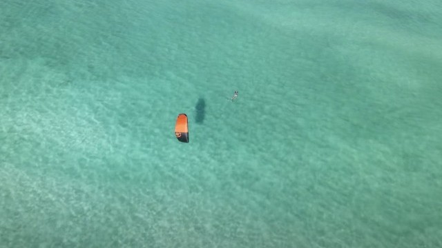 Kitesurfing in Watumu, KENYA