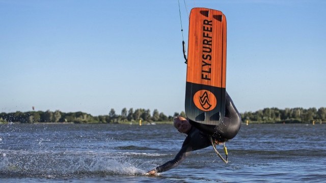 FLYSURFER board comparison FLOW FLYDOOR