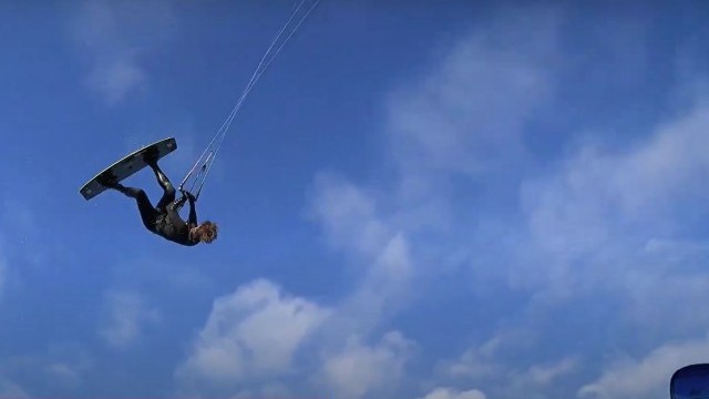 SPRING is here ! - Kiteboarding chilling with the boys