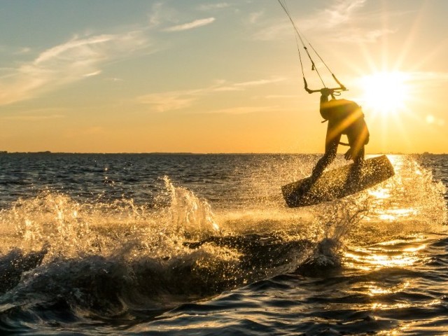 Learn to Kitesurf in Egypt