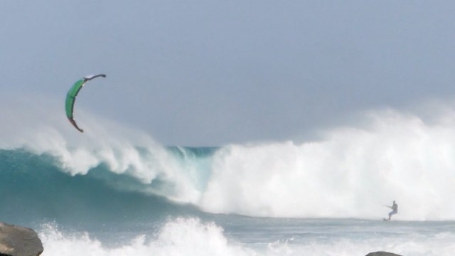 Peter Lynn kiteboarding Swell V3