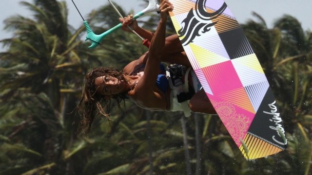 Kitesurfing Technique - Popped Hooked Front Crail/Nose Grab