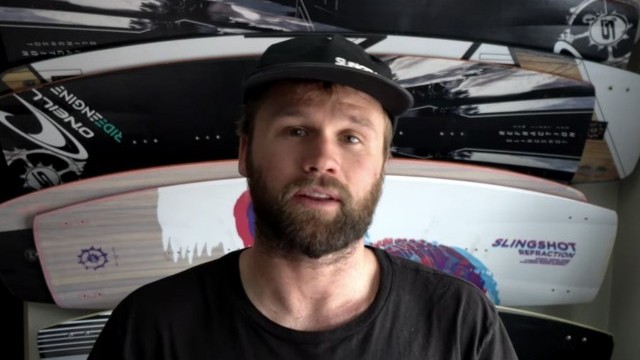 How to GYBE hydrofoiling