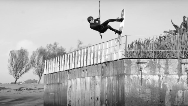 PARK IS EASY - BY NOE FONT