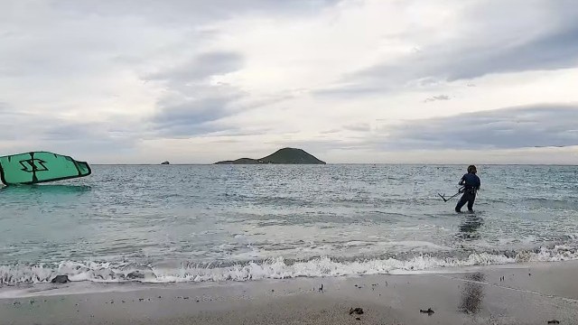 Relaunch the Kite in LIGHT WIND - (Kitesurf Tutorial)