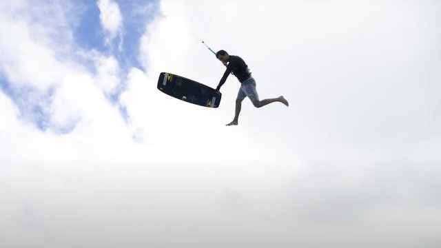 How To Board Off - Victor Hays - Airush