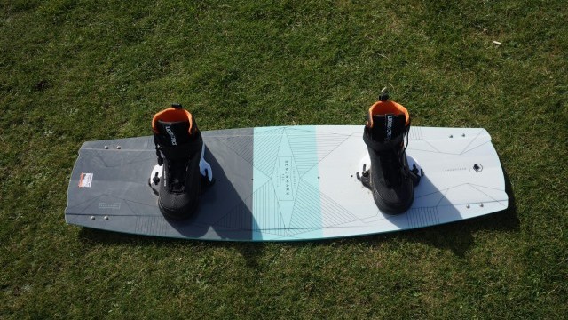 Kitesurfing Reviews - Liquid Force Kites Benchmark 130 x 40cm 2018