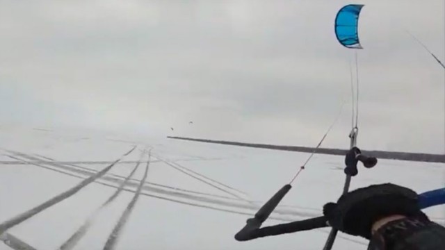 Snowkite Race 1st Place Run - Snowboard Division - Switchblade kit - Ice kitesurfing, Kiteboardonice