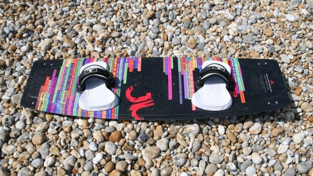 Kitesurfing Reviews - JN Kites Chit Chat 134 x 40.5cm 2009