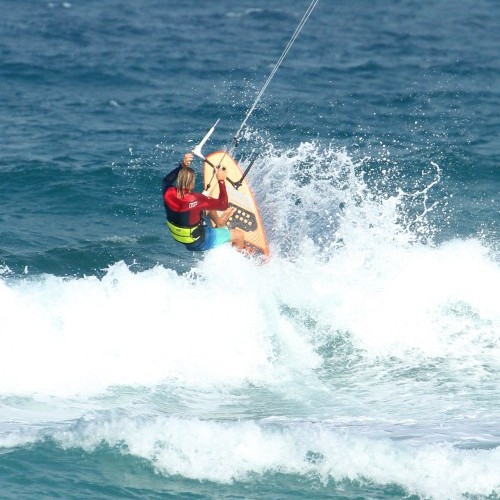 Getting Out, Over and Through the White Water on a Surfboard Kitesurfing Technique