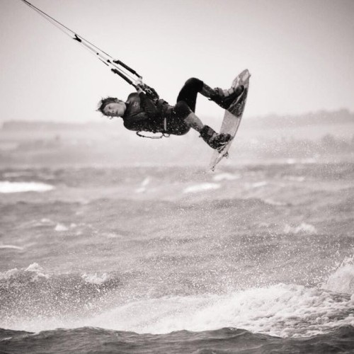 Whitstable Kitesurfing Holiday and Travel Guide