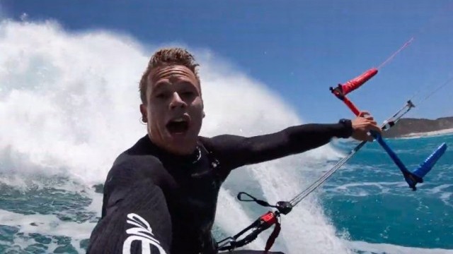 Jumping over BIG waves KEVVLOG #227