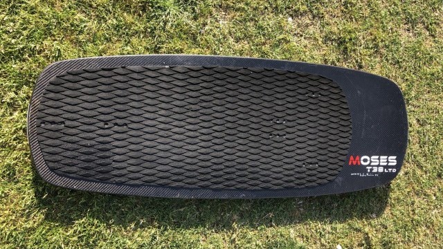 Kitesurfing Reviews - Moses Hydrofoil T38 Ltd 2019