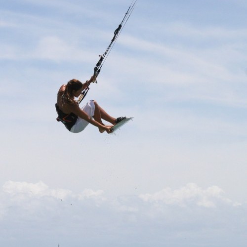 One Foot Jump Kitesurfing Technique