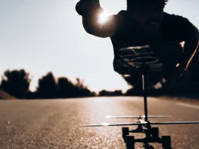 Hydrofoil Skateboarding ► SKATEFOIL