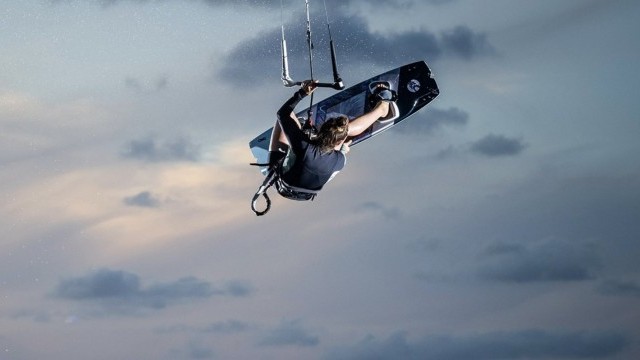 02 Twin Tip Overview (Cabrinha)