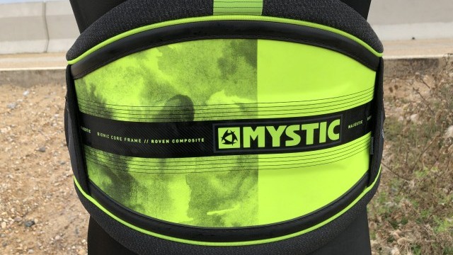 Kitesurfing Reviews - Mystic Majestic 2020