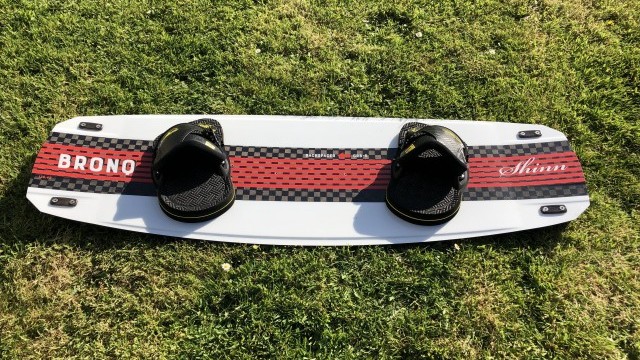 Kitesurfing Reviews - Shinn Bronq Backspacer 136 x 42cm 2019