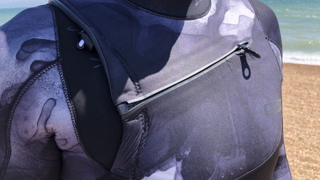 Kitesurfing Reviews - ION Products Onyx Amp Semi Dry Front Zip 2020