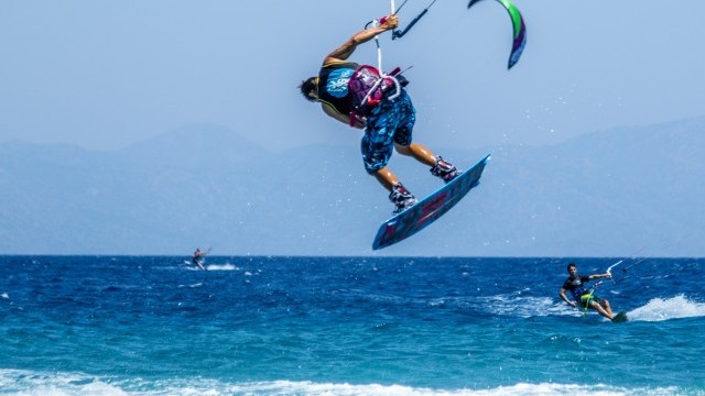 Kitesurfing Travel Guides - Kremasti