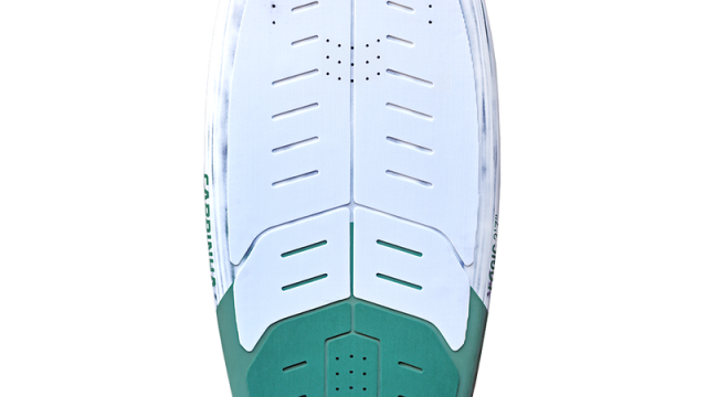 Kitesurfing Reviews - Cabrinha Logic 2024