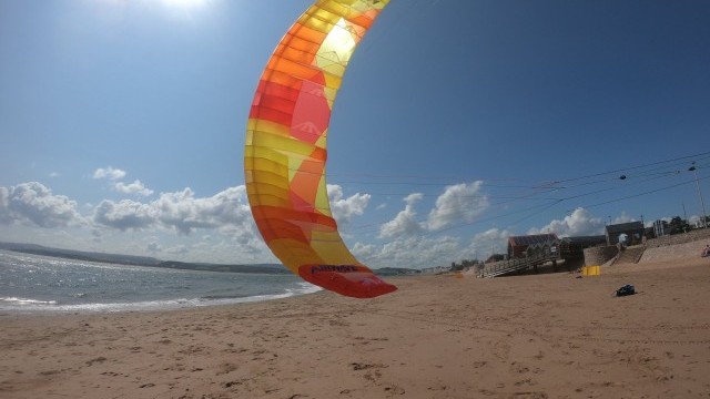Kitesurfing Reviews - Airwave Kiteboarding Alma 6m 2023