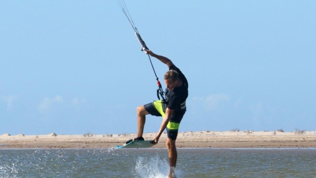 Kitesurfing Technique - Front Roll Foot Wash Transition