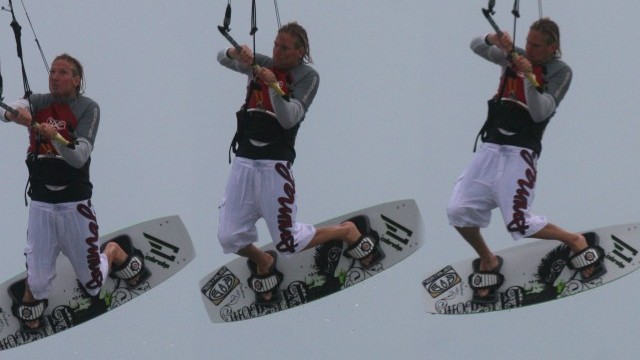 Kitesurfing Technique - Kite Loop