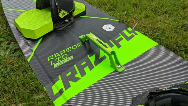 Kitesurfing Reviews - CrazyFly Raptor NEON LTD 136 x 41cm 2020