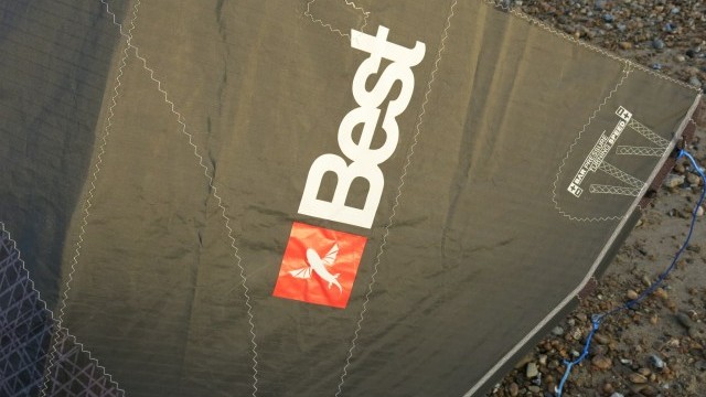 Kitesurfing Reviews - Best Kiteboarding Kahoona+ 9m 2014