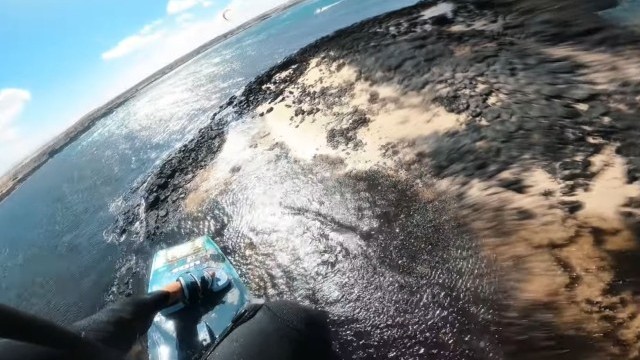 KITEBOARDING ROCK GAPS & SKATING BOWL - Court In The Act #VLOG 155