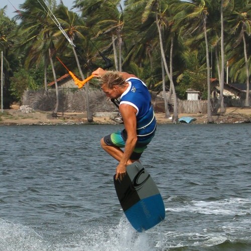 Pop Front Nose Grab to Toeside Kitesurfing Technique