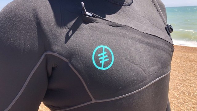 Kitesurfing Reviews - Ride Engine APOC 5/4 Hooded 2020