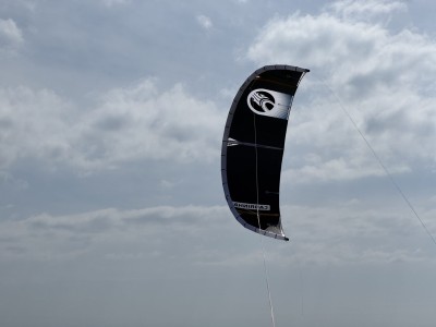 Cabrinha 2026 Moto Apex 10m 2026 Kitesurfing Review