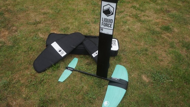 Kitesurfing Reviews - Liquid Force Kites Glider 125 2020