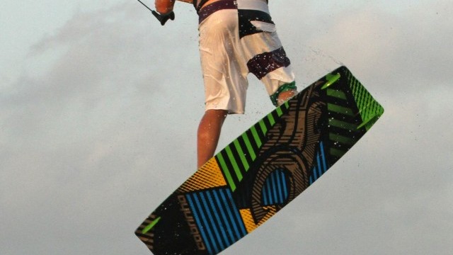 Kitesurfing Technique - Kite Loop 3