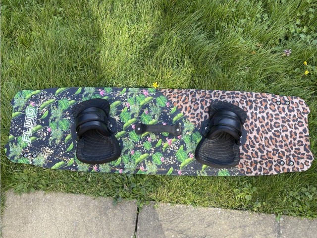 Fluid Kiteboarding TwoSeven Jungle Ltd 136 x 41cm 2021