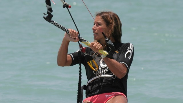 Kitesurfing Technique - Under Turns