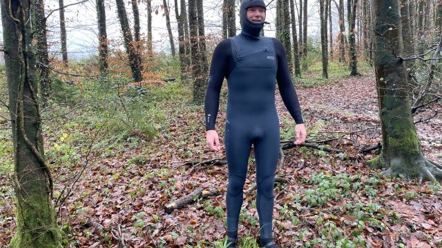 Kitesurfing Reviews - ION Products Seek Select Hood Front Zip 6/5mm 2023