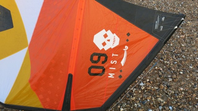 Kitesurfing Reviews - Blade Kiteboarding Mist 9m 2014