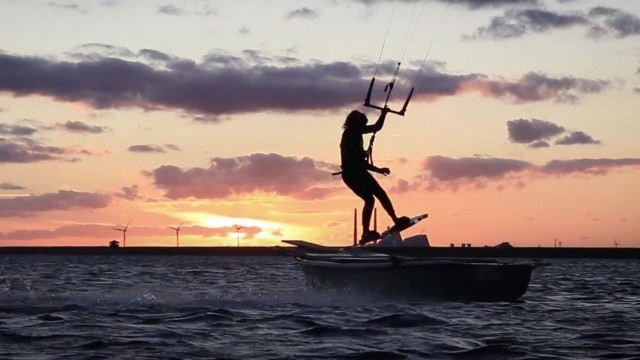 Two danish fellas riding a muddy lagoon / MAXWELL 10 YEARS!