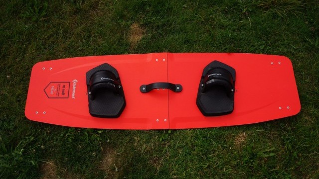 Kitesurfing Reviews - Kitelement Re Volt 143 x 43cm 2019