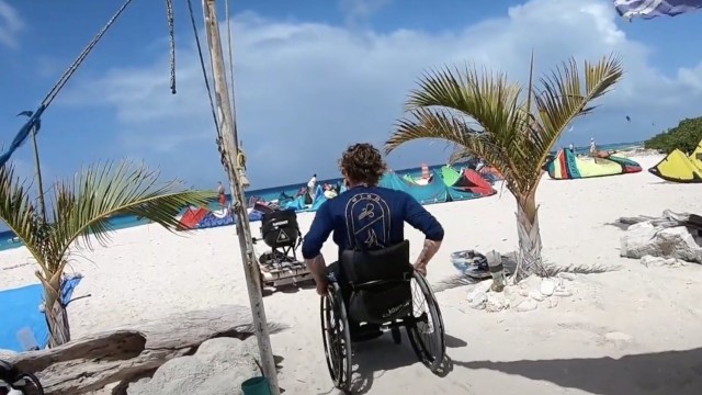 Sit-kitesurfing Bonaire 2021 - Willem Hooft