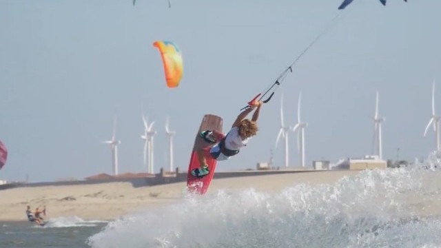 Few tips on HOW TO DO A BACK MOBE (Advance Kiteboarding tutorial)