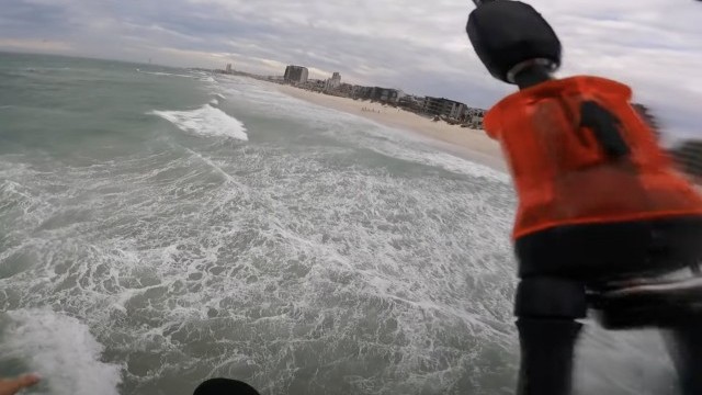 Storm in Cape Town, the wind is SO STRONG! - #PIPSVLOG 62